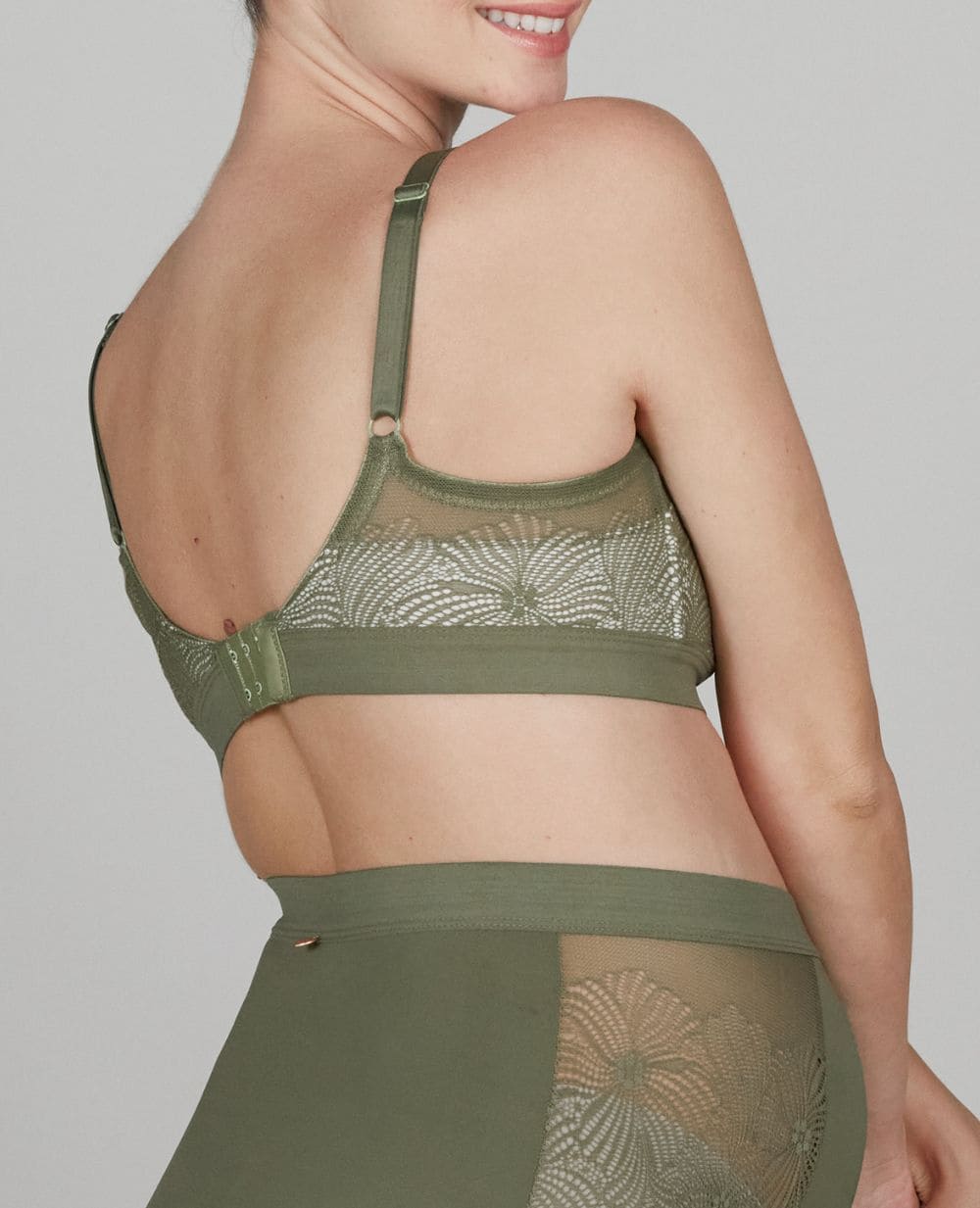 Soutien-gorge de grossesse et d’allaitement sans armature Dahlia – Image 8